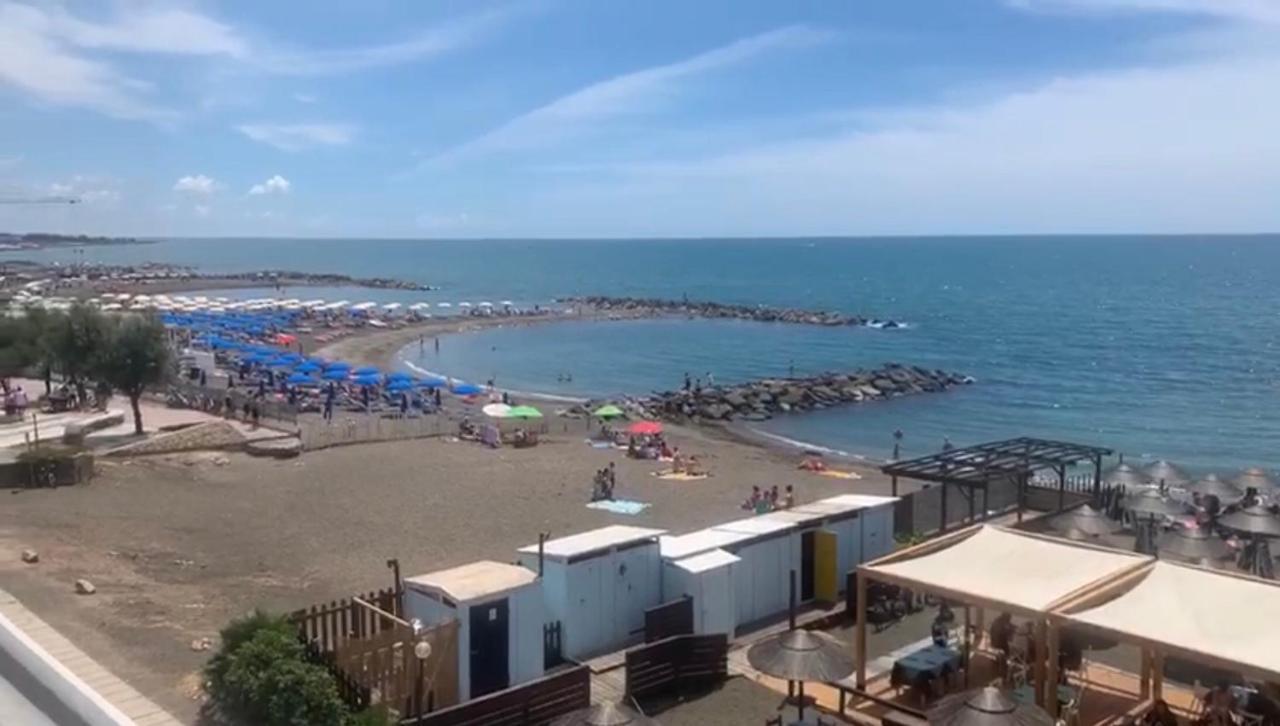 Roma Meraviglioso Attico Sul Mare Ladispoli Extérieur photo